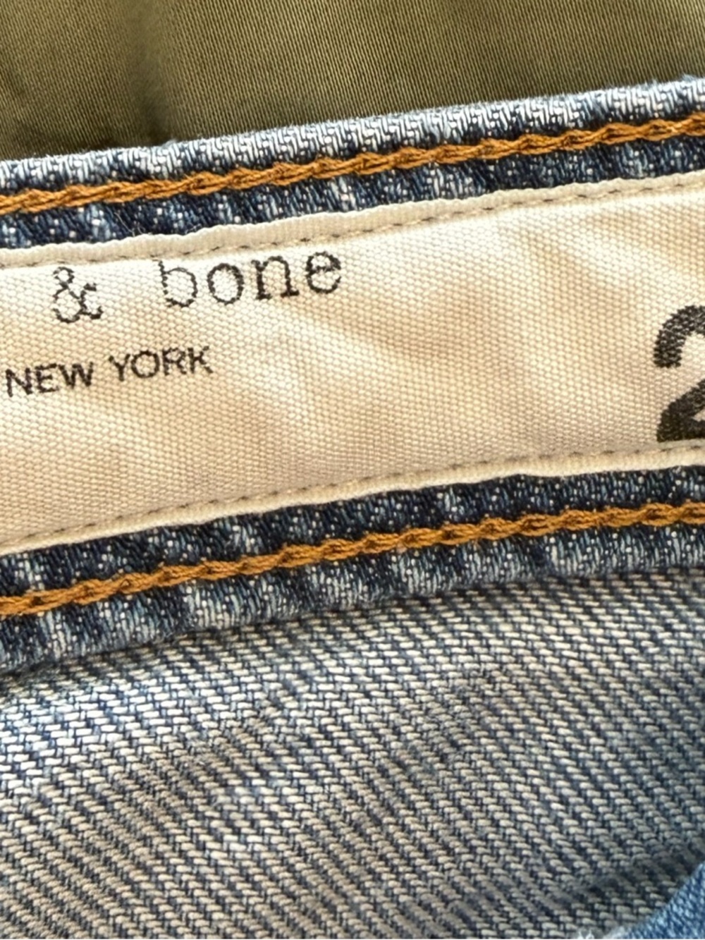 Rag & Bone Logan Low-Rise Wide Leg Jeans Lily Wash Featherweight Denim Size 26 - Picture 7 of 9